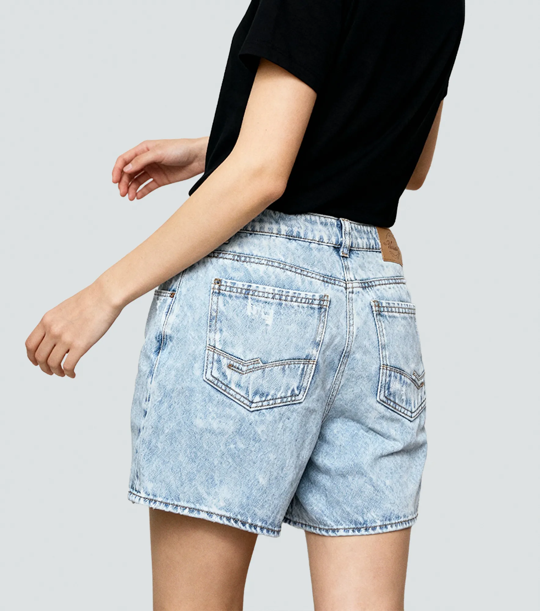 Fernanda Short En Indigo Tipo Bermuda Con Desgastes Unser 835526 AZ