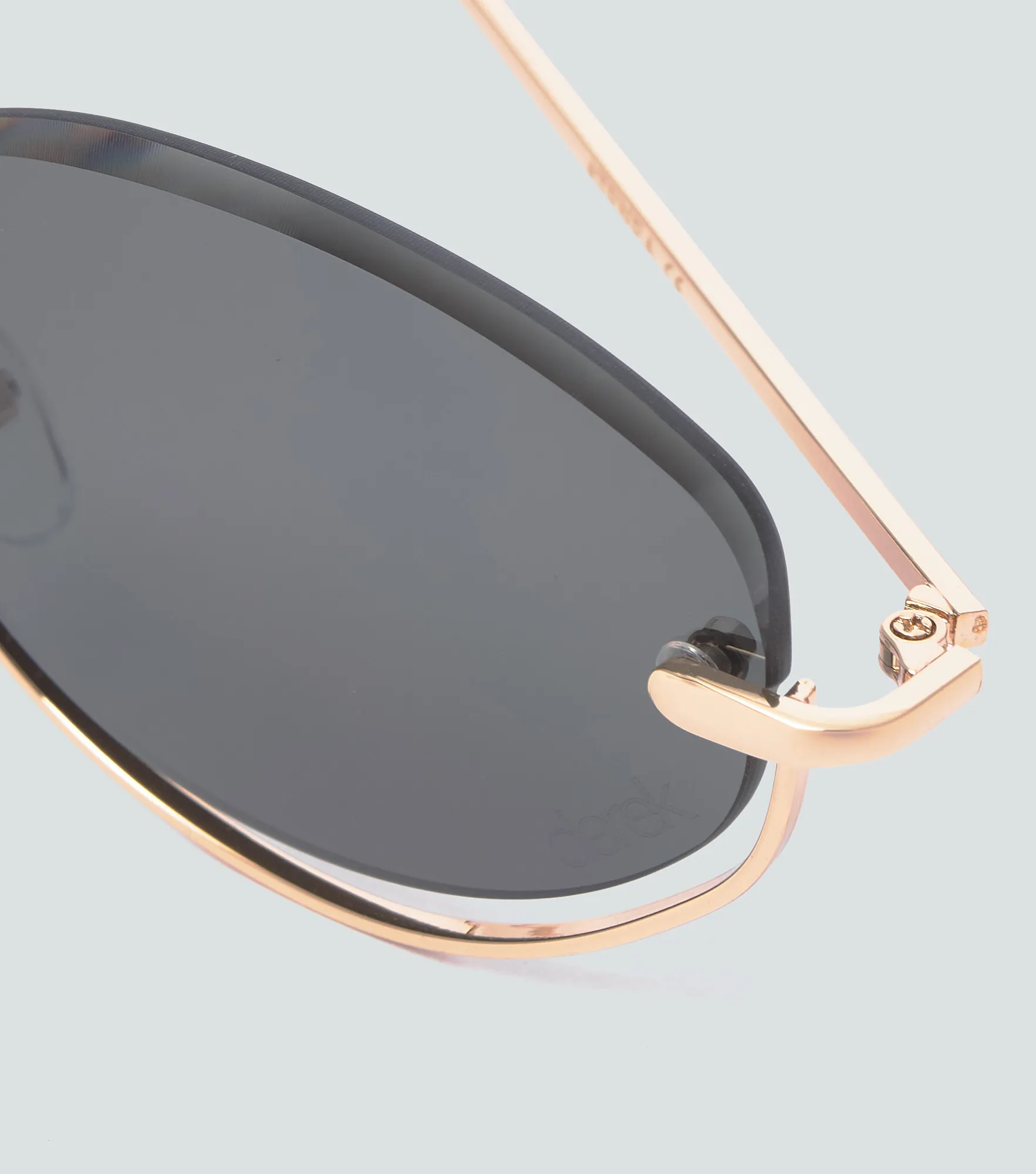 Gafa De Sol Con Estuche Derek 833015 VD