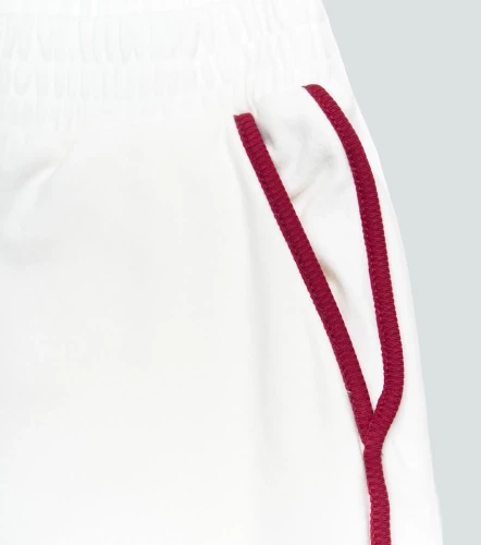 Irina Short Con Sesgos En Contraste Comfort TyperVT