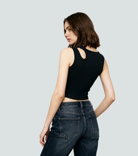 Olivia Blusa Slim Fit Con Corte En Escote TyperNG