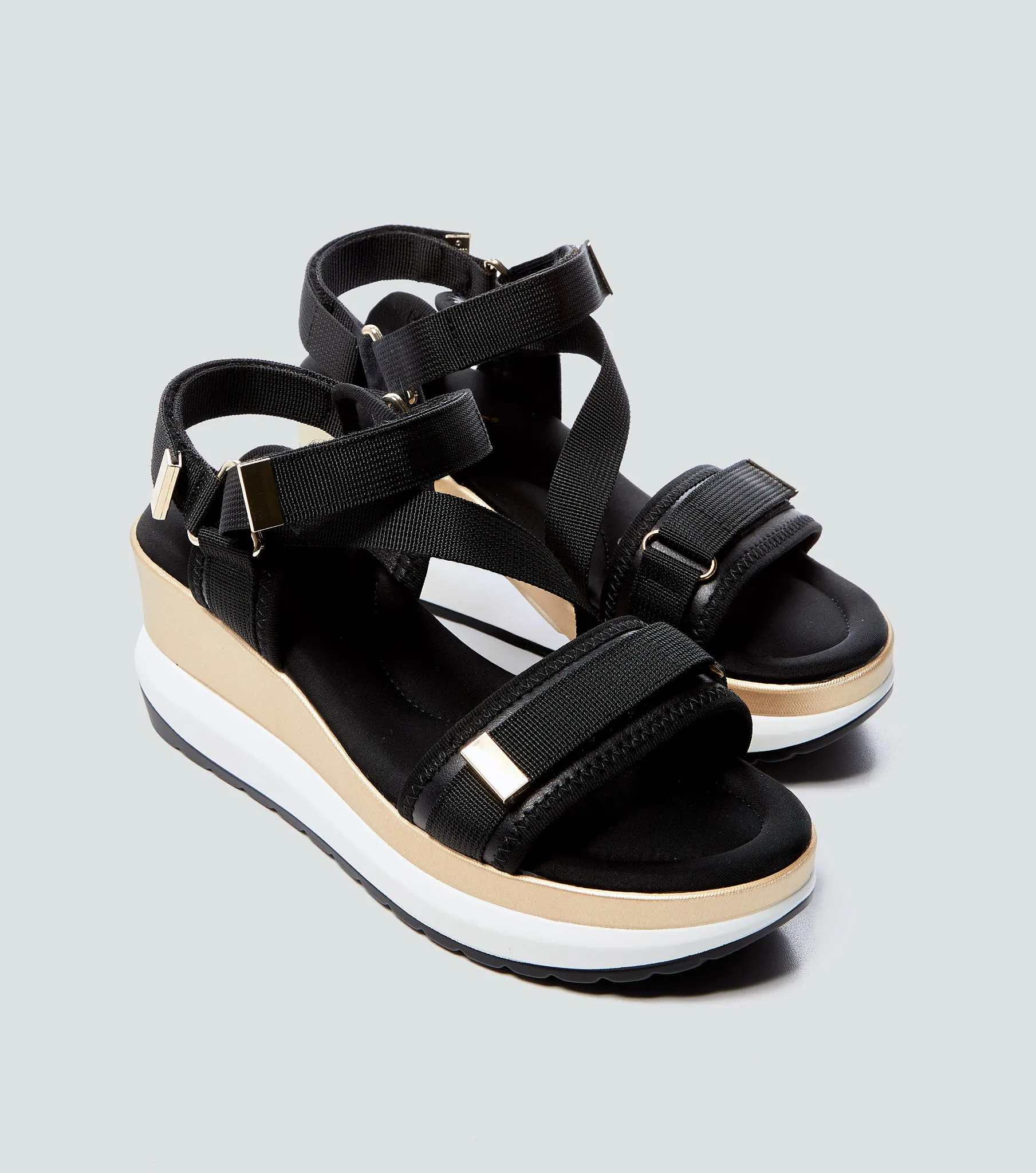 Sandalia Para Mujer Suela Alta Derek 832517 BG