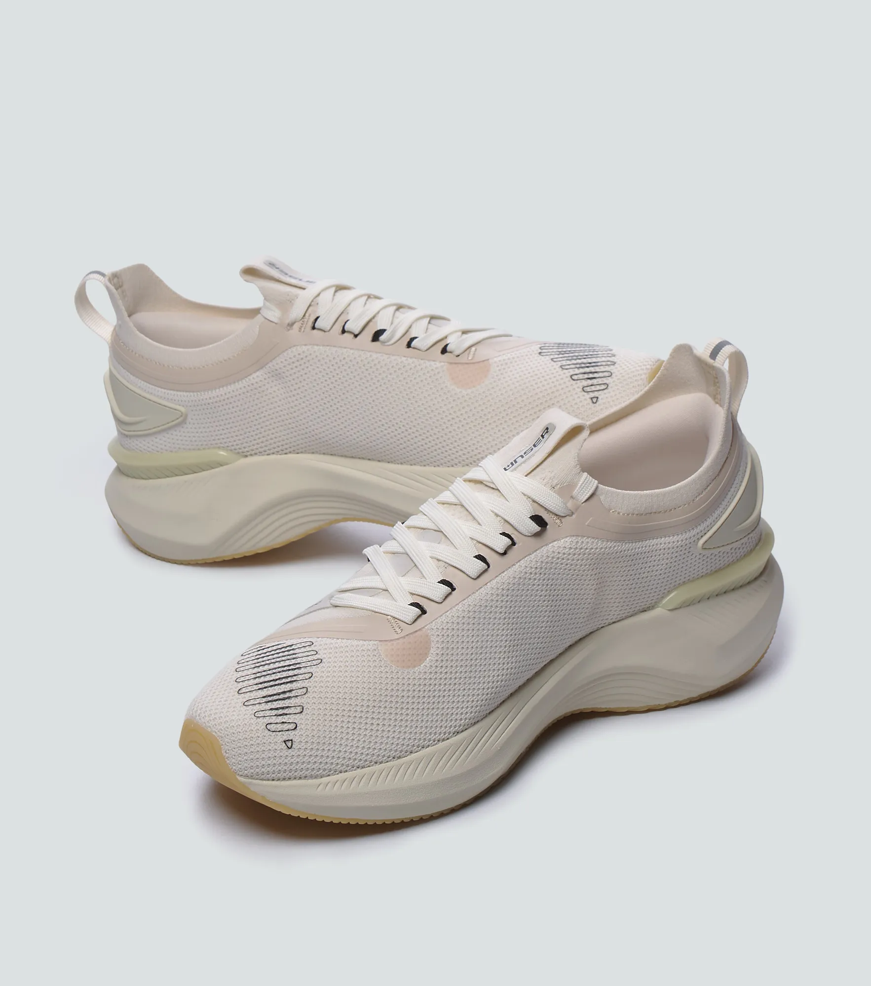 Tenis Para Hombre Con Suela De Curva 836179 BG