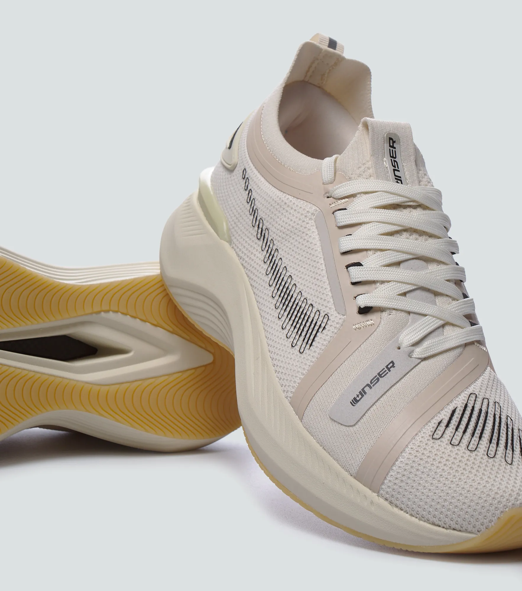 Tenis Para Hombre Con Suela De Curva 836179 BG