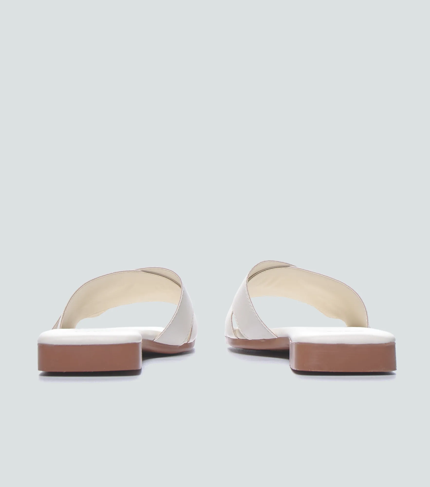 Sandalia Plana Para Mujer Taliana Derek 836373 BH