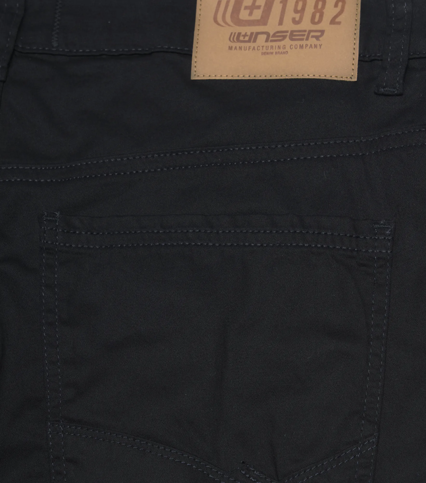 Pol Bermuda Unicolor En Dril 5 Bolsillos Unser 836134 NG