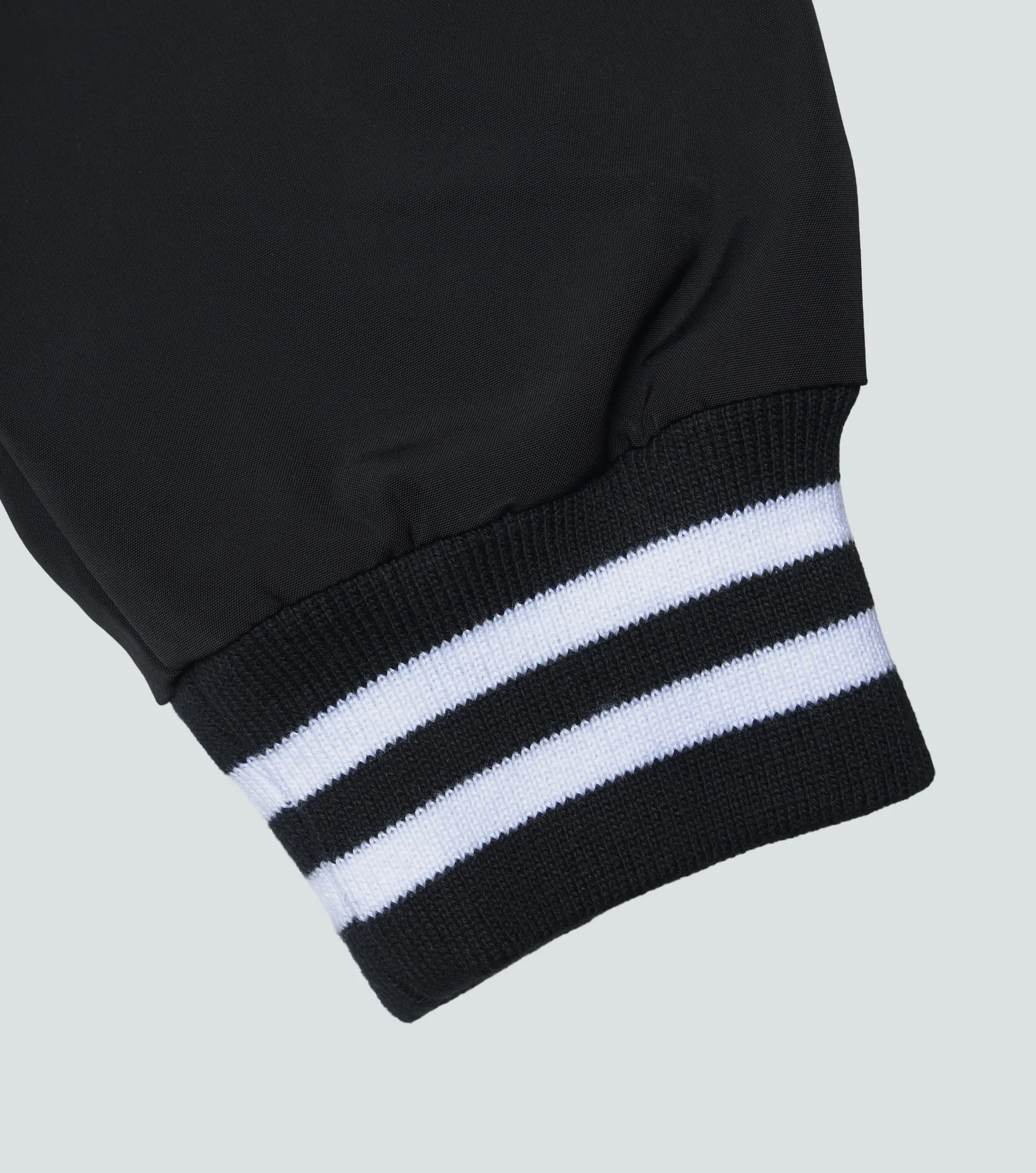 Orland Chaqueta Antifluido Unicolor Con Cortes Unser 836244 NG