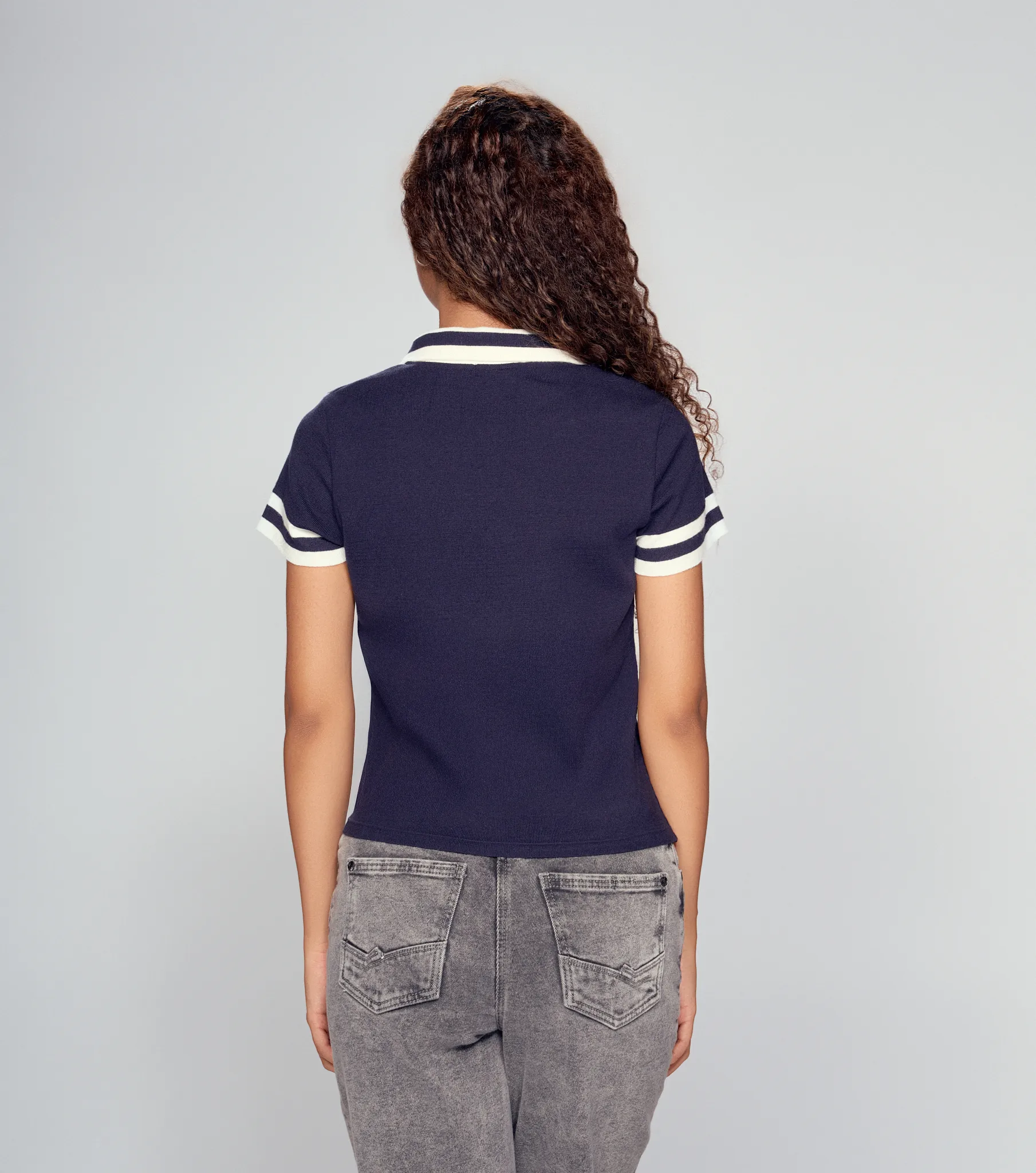 Karoll Blusa Tejida Con Cuello Y Escote V Unser 832679 AR