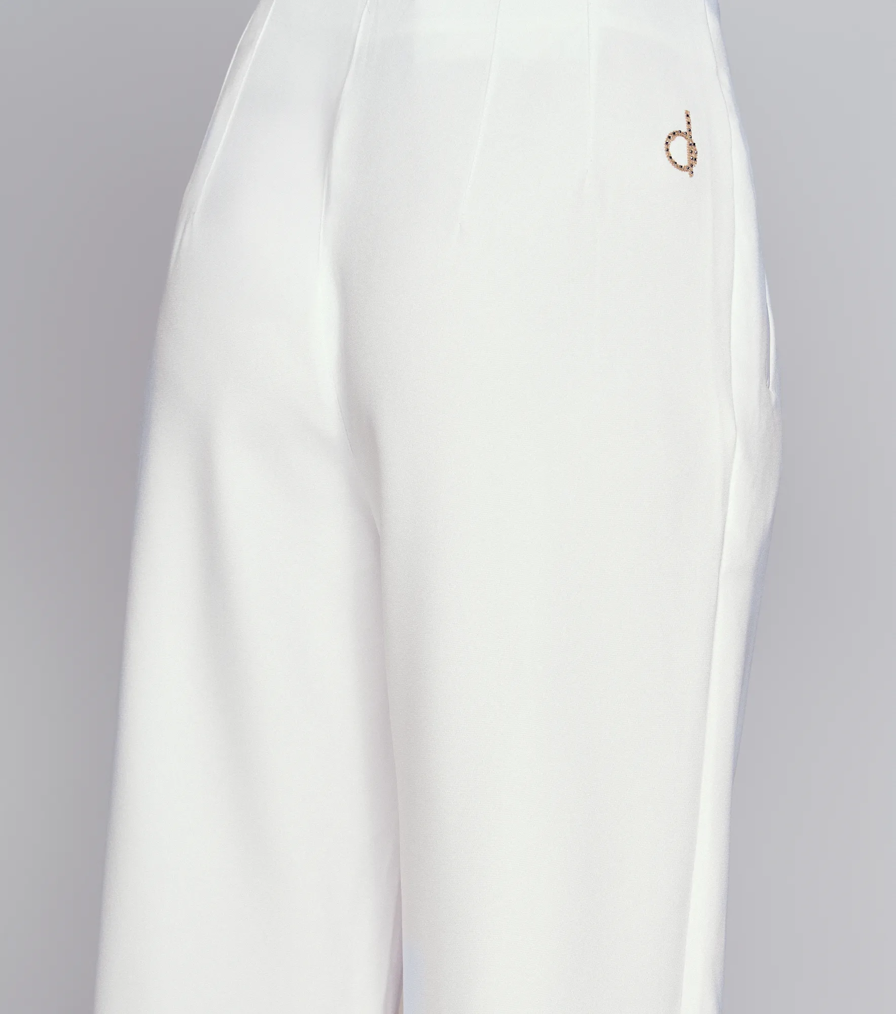 Pantalon Para Mujer Daniela Unicolor Derek 833507 BL