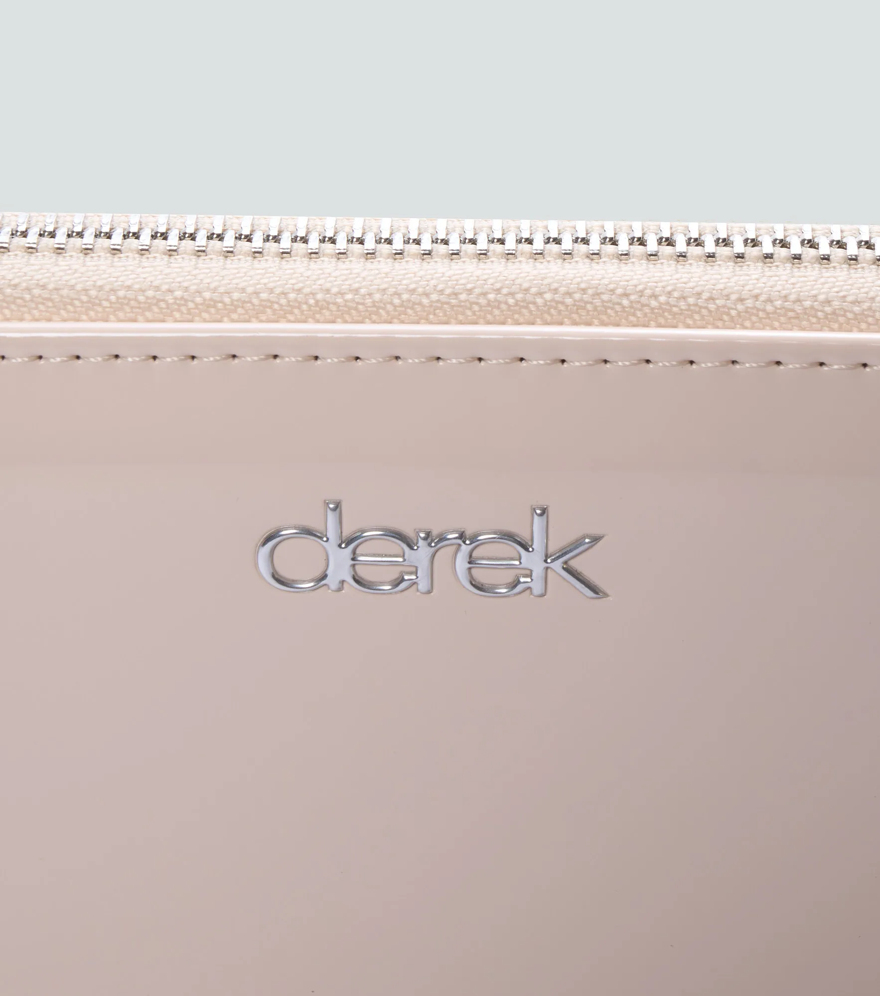 Susana Billetera Unicolor Derek 834808 AR