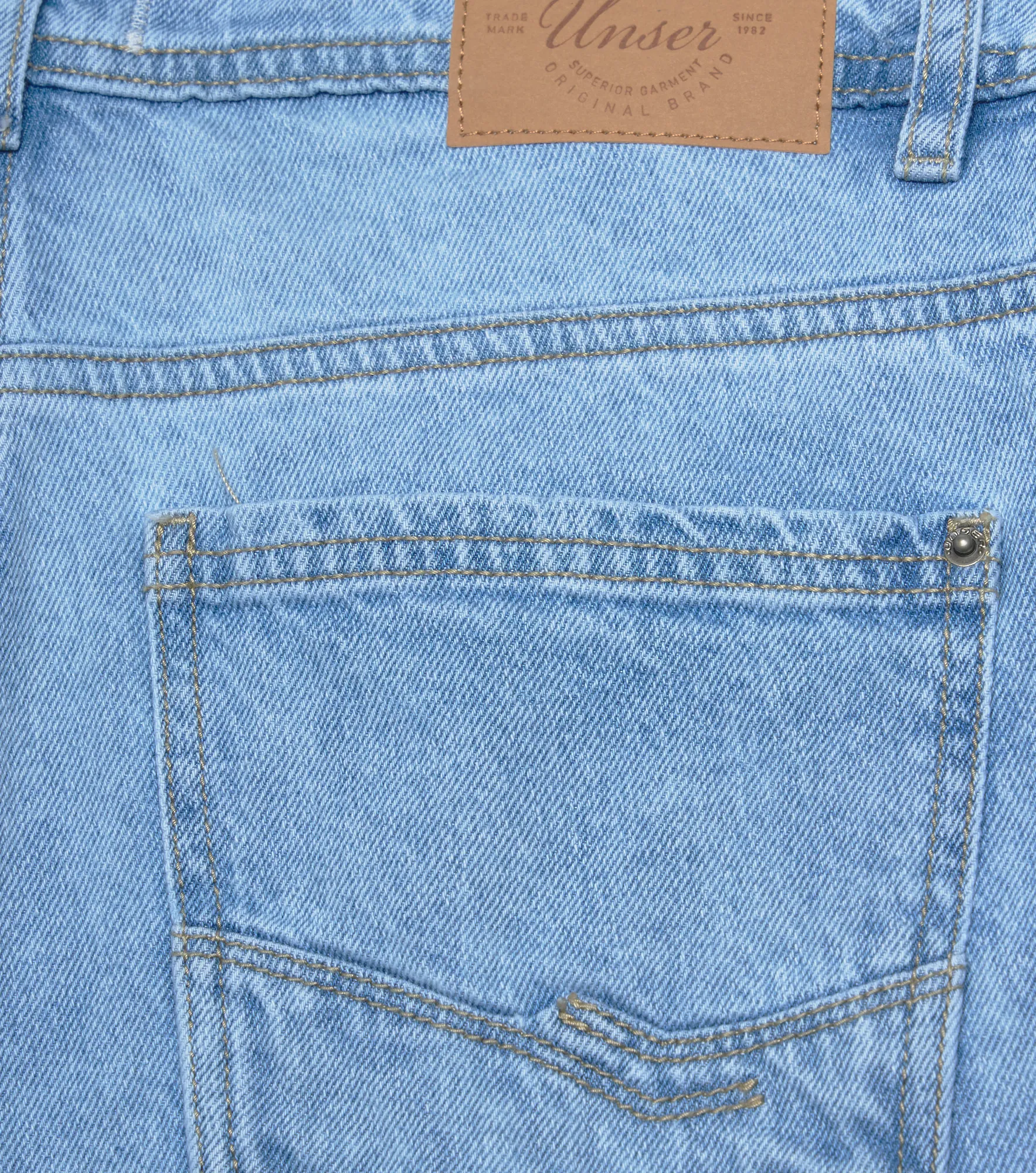 Luna Bermunda Tono Claro Con Desgaste Unser 836131 AZ