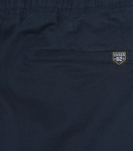 Oscar Jogger Con Detalles En Bolsillo Delantero Y Pinzas UnserAZ