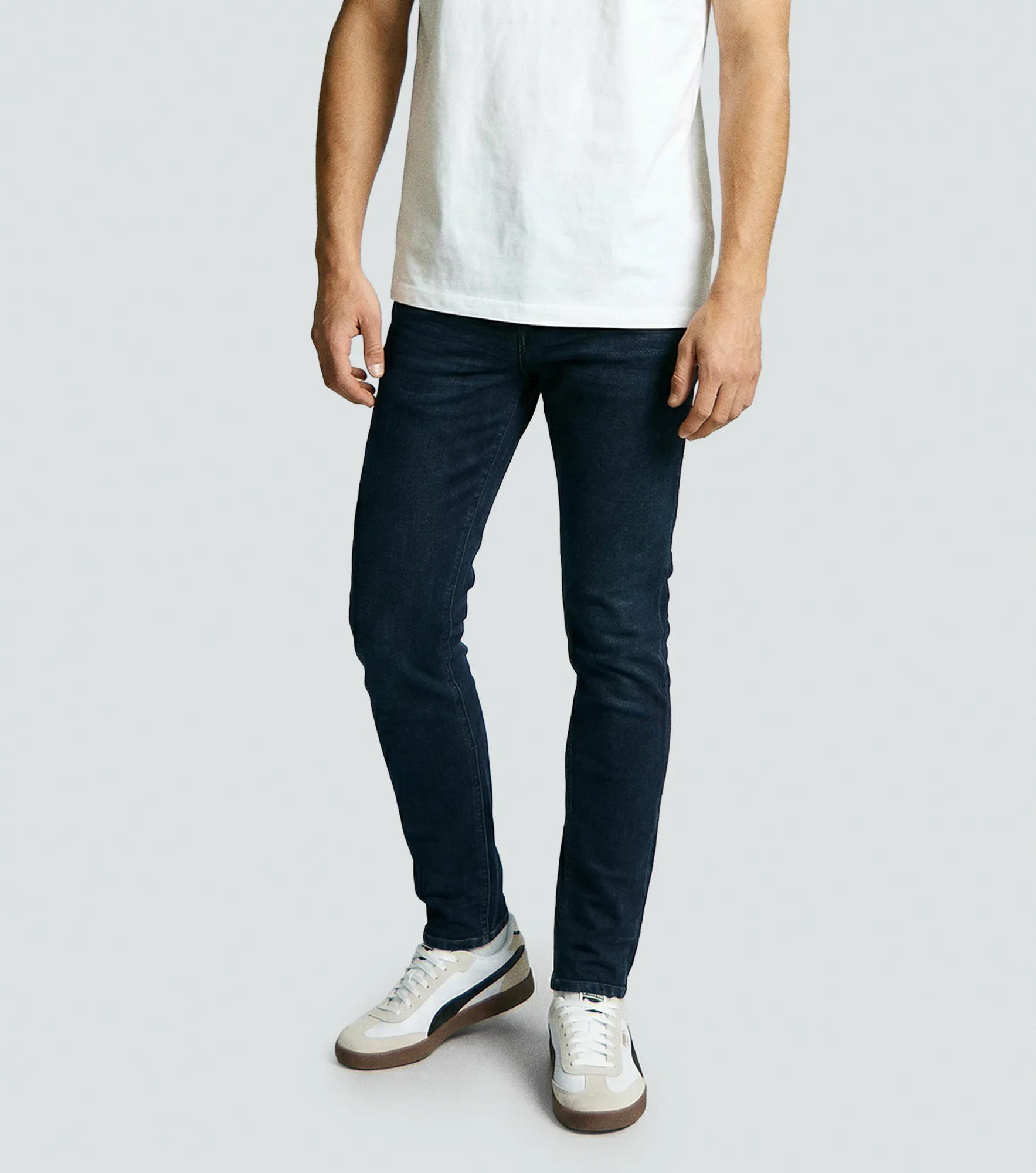 Iron Mario Jean Tono Oscuro Con Detalles Unser 836643 AZ