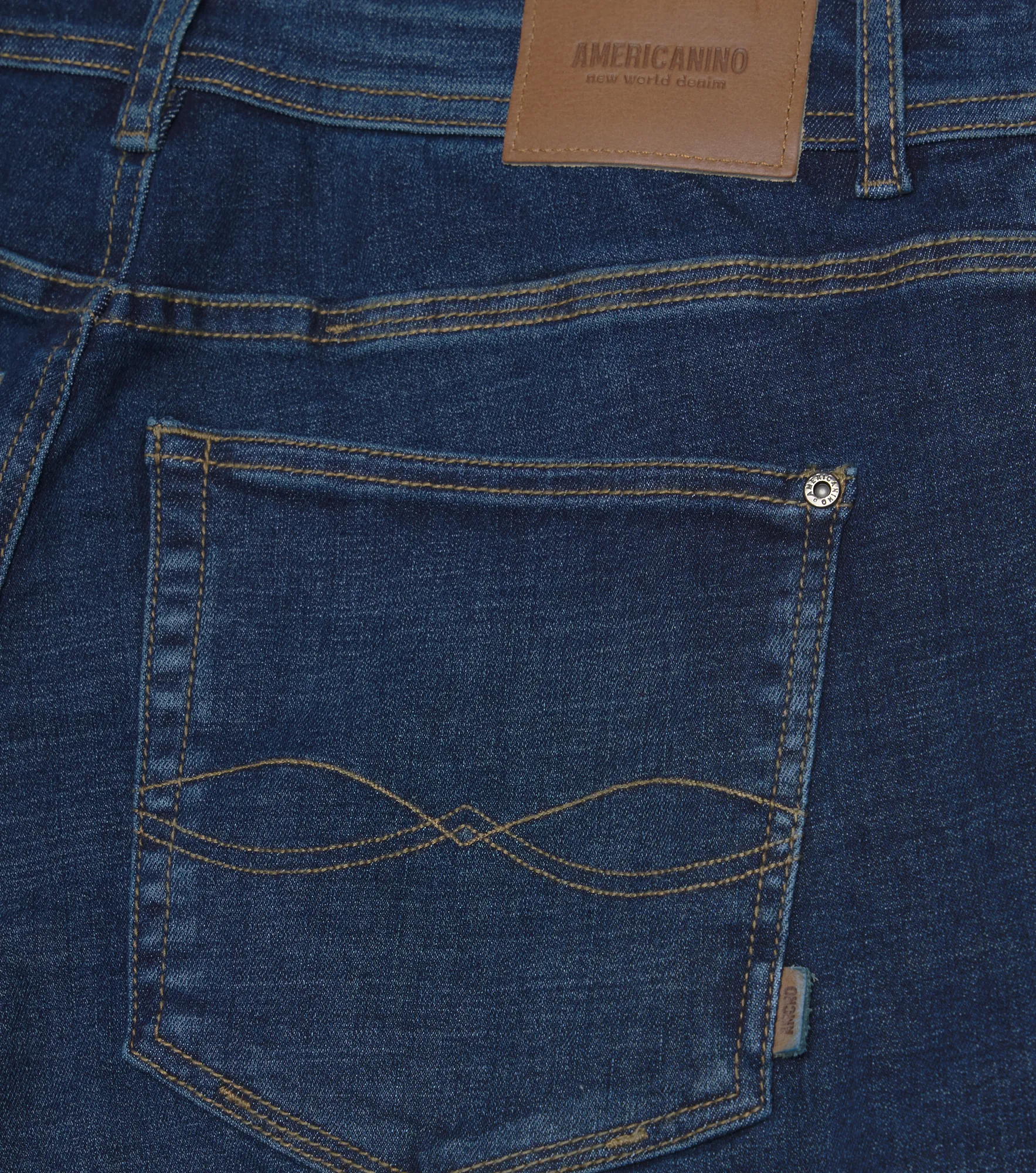 Bermuda Americanino Moda Tono Medio 132631 AD