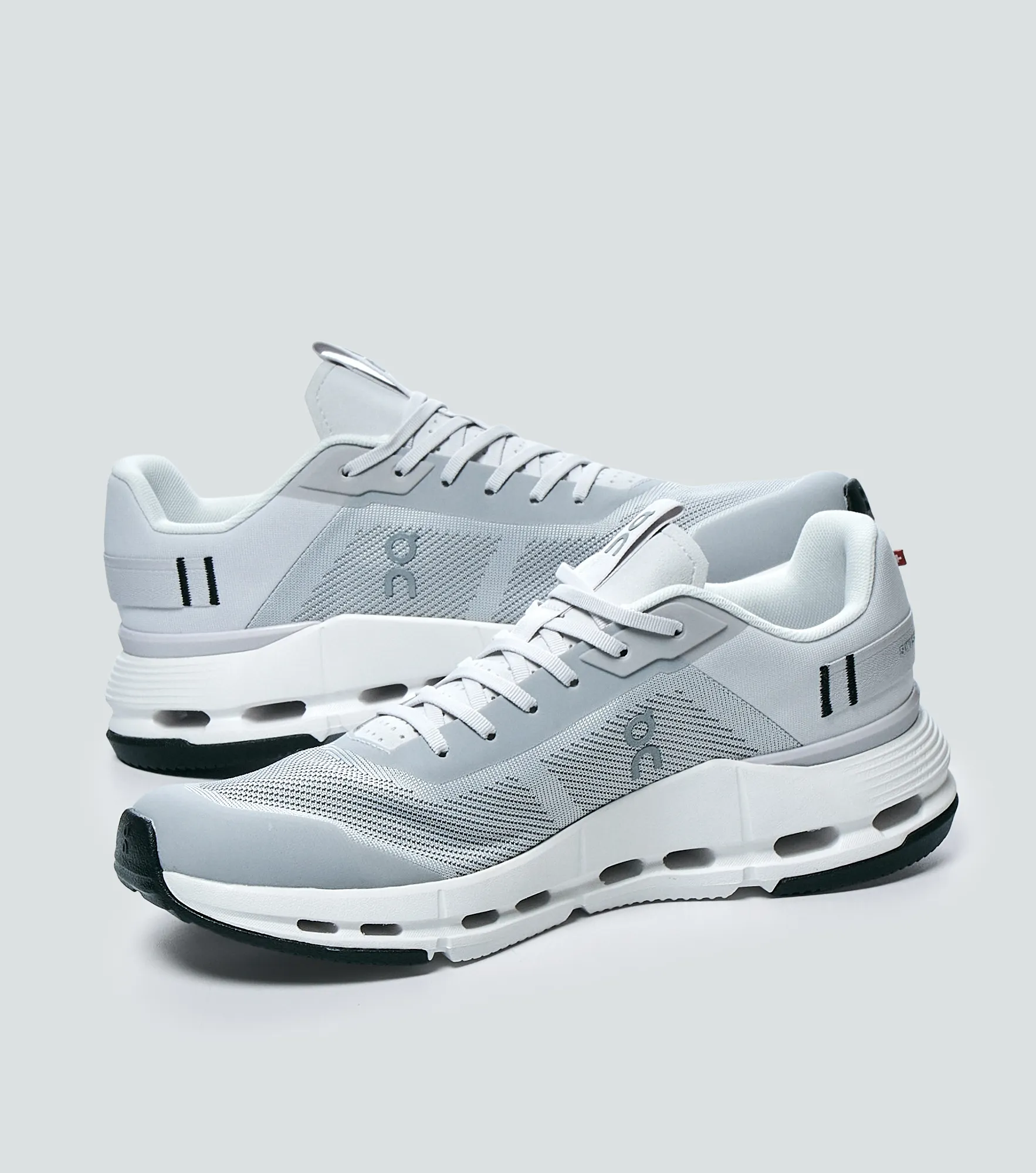 Tenis On Running Cloudnova Form 2 Tt 132862 BL