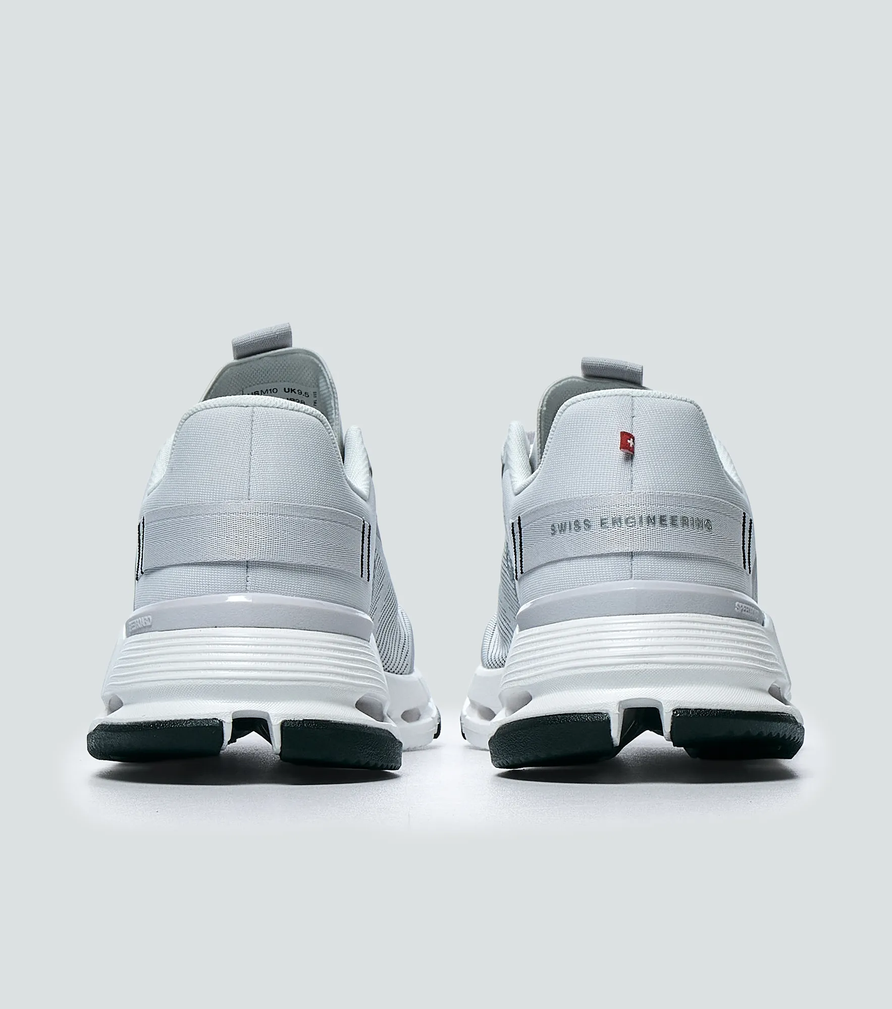 Tenis On Running Cloudnova Form 2 Tt 132862 BL