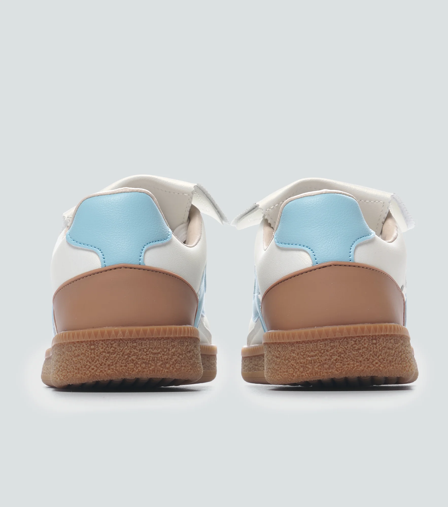 Tenis Unicolor Para Mujer Typer 836710 BL