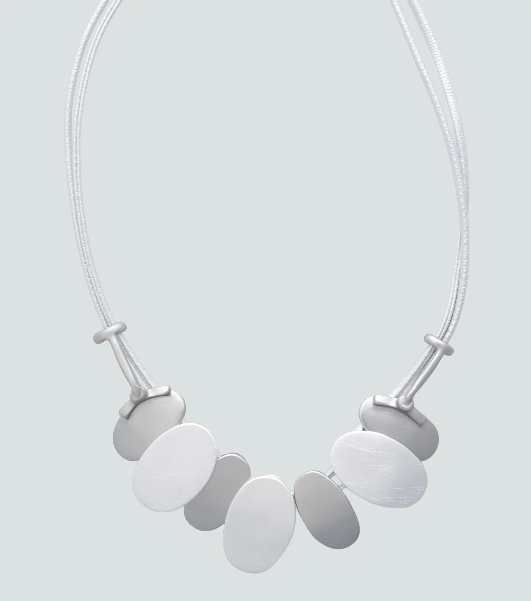 Collar Corto Unicolor DerekPT