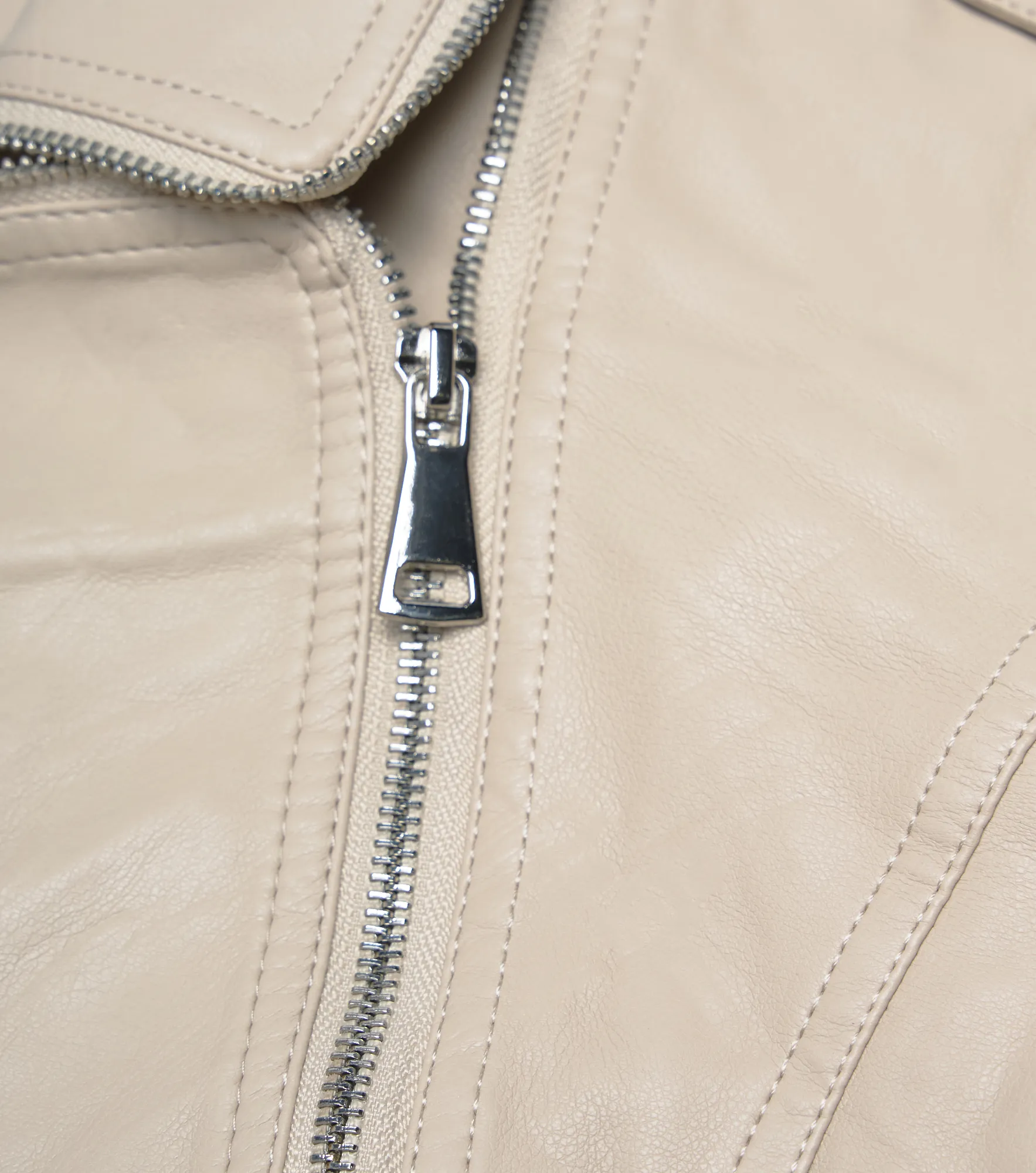 Chaqueta Para Mujer En Polipiel Derek 828223 AR