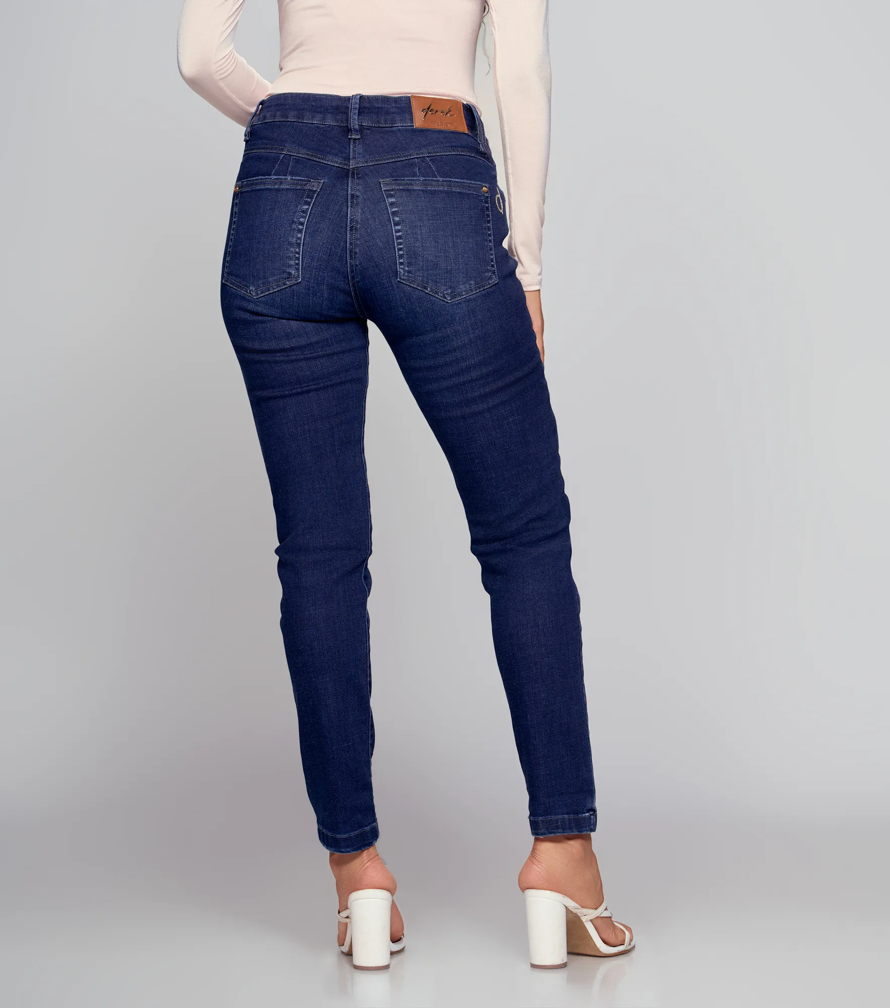 Jean Para Mujer Proceso Oscuro Praga Merlina Derek 832873 AZ