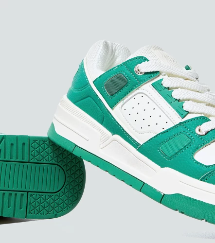 Tenis Con Cordon Ajustable En Material TyperVD