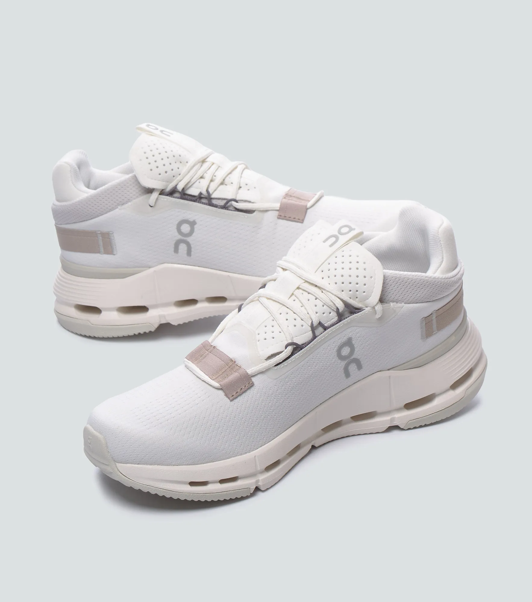 Tenis On Running Cloudnova 133086 CR