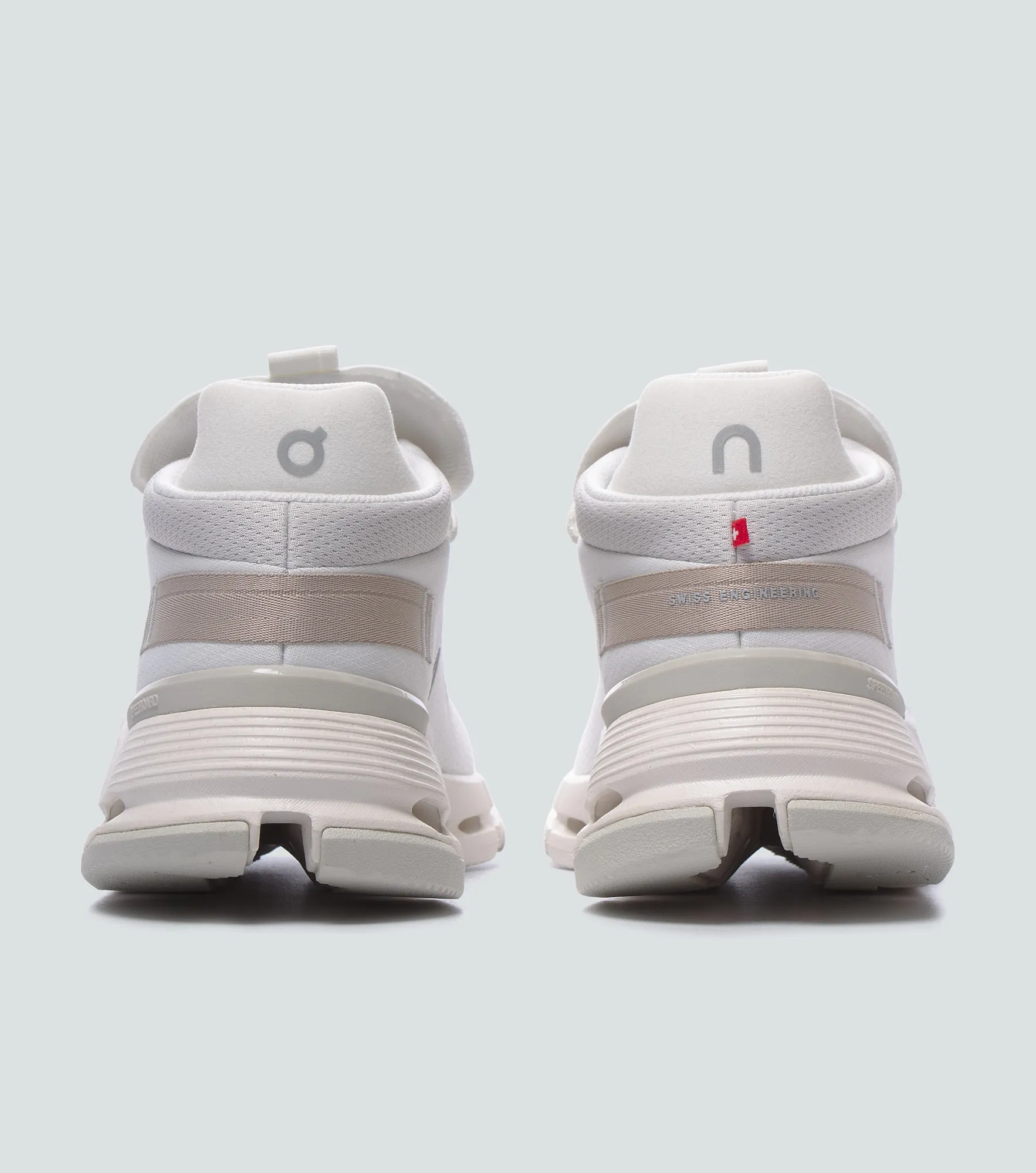 Tenis On Running Cloudnova 133086 CR