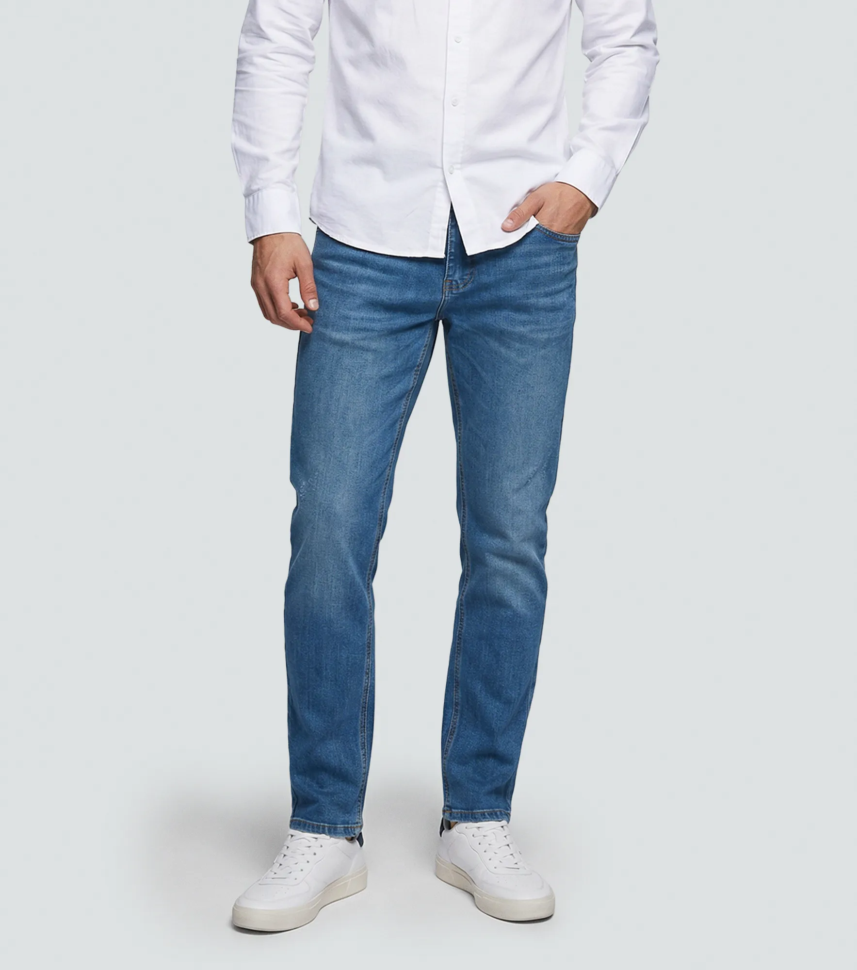 Iron Yanka Jean Tono Medio Claro Con Desgastes Y Cremallera Unser 835093 AZ