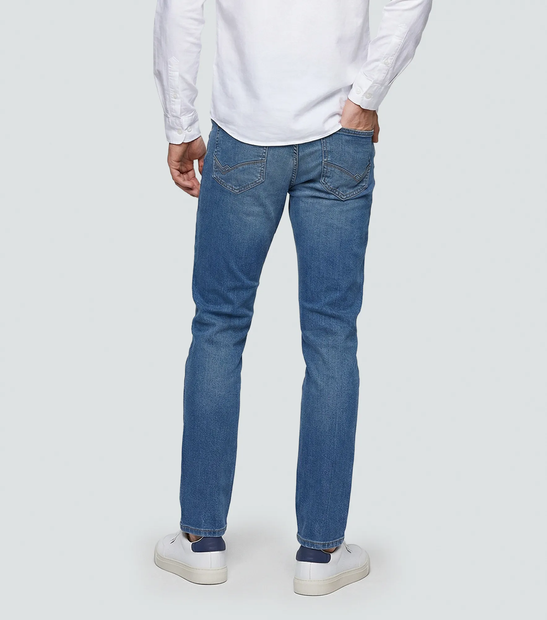 Iron Yanka Jean Tono Medio Claro Con Desgastes Y Cremallera Unser 835093 AZ