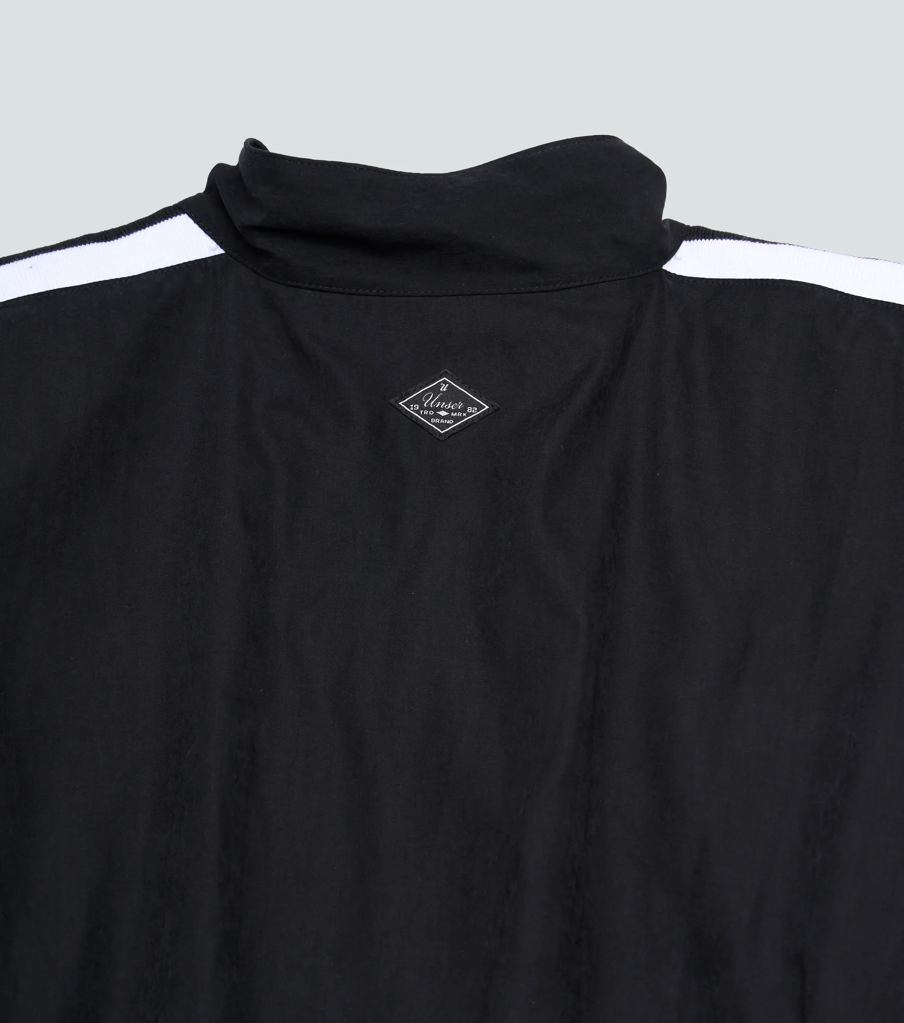 Larissa Chaqueta Unicolor Con Bordado Y Tejido Unser 837051 NG