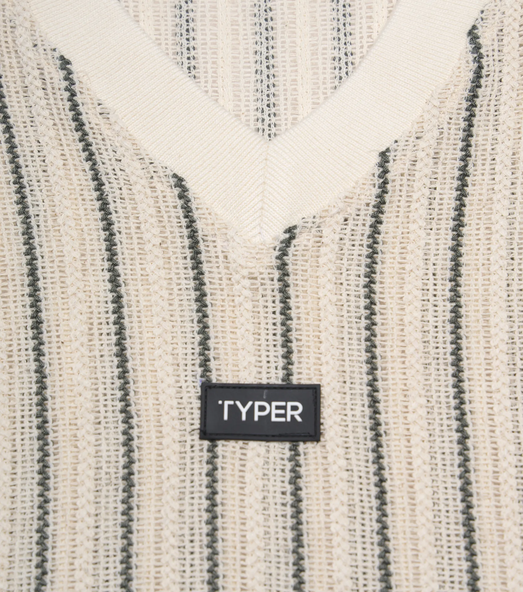 Cairo Set Comfort Con Cuello Tejido Y Aplique Typer 836670 VD