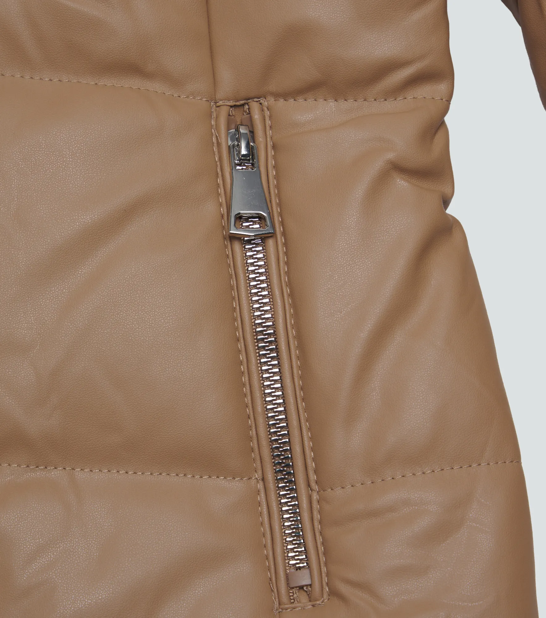 Chaqueta Para Mujer En Polipiel Derek 828220 CM