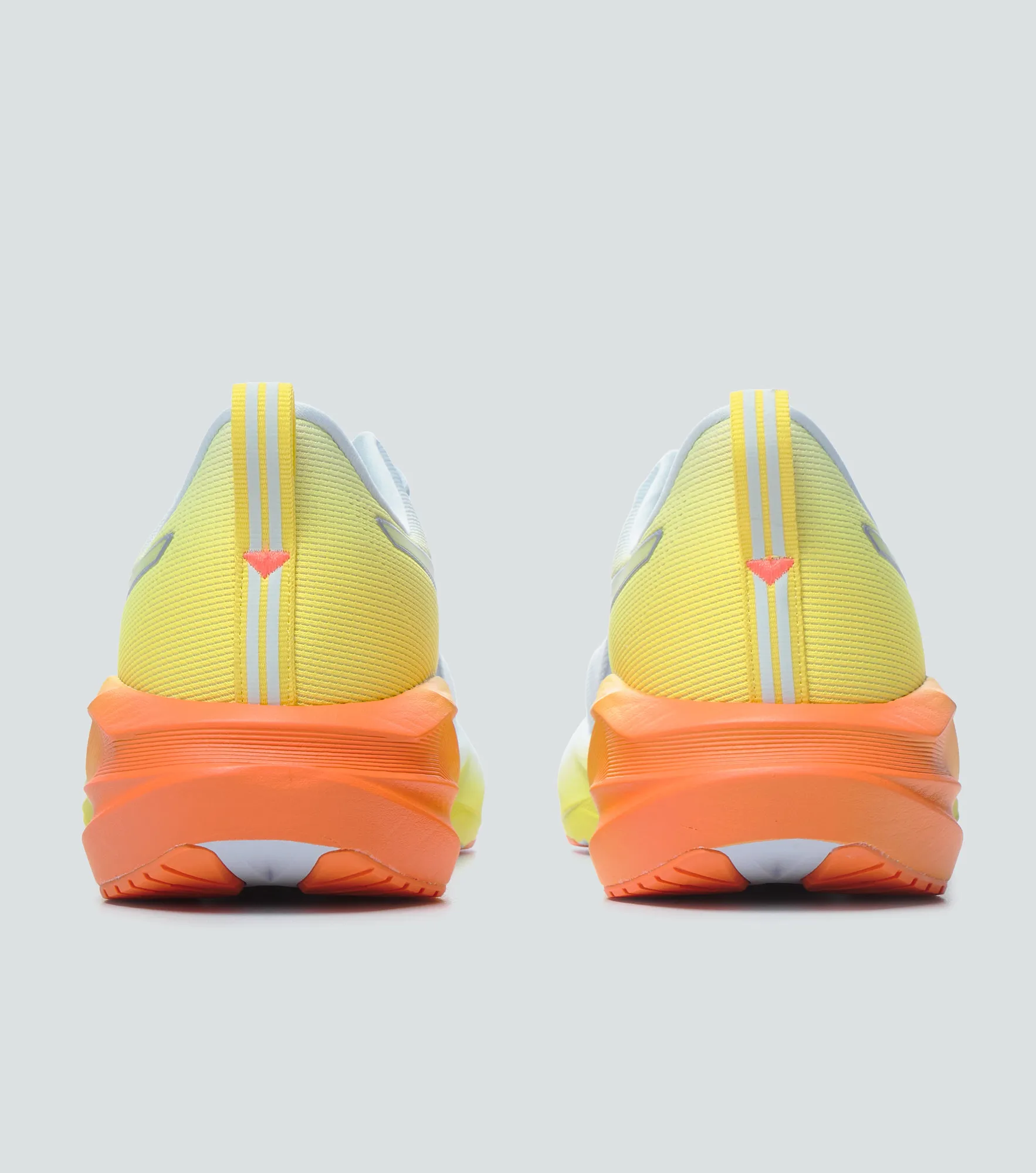 Tenis Asics Novablast 5 133214 AZ