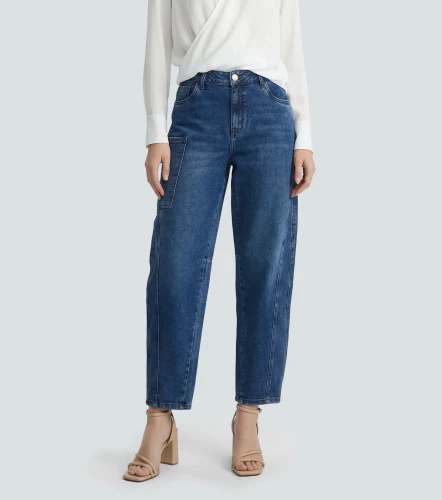 Barcelona Jean Barrel Kimberly DerekAZ