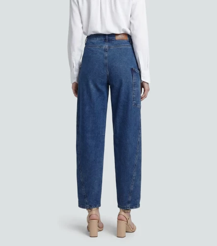 Barcelona Jean Barrel Kimberly DerekAZ