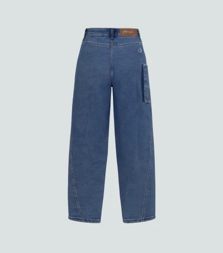 Barcelona Jean Barrel Kimberly DerekAZ