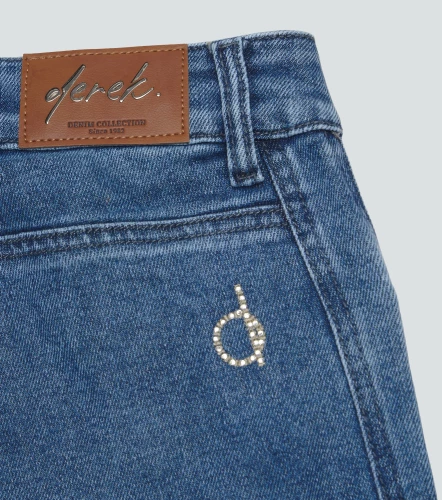 Barcelona Jean Barrel Kimberly DerekAZ