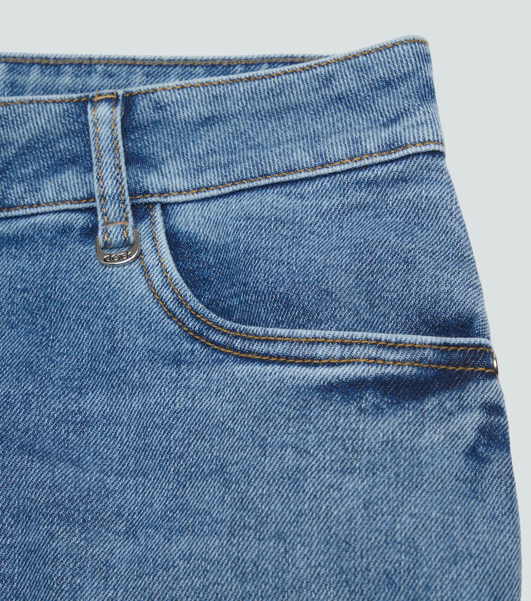 Barcelona Jean Barrel Con Proceso Alicia Derek 837715 AZ