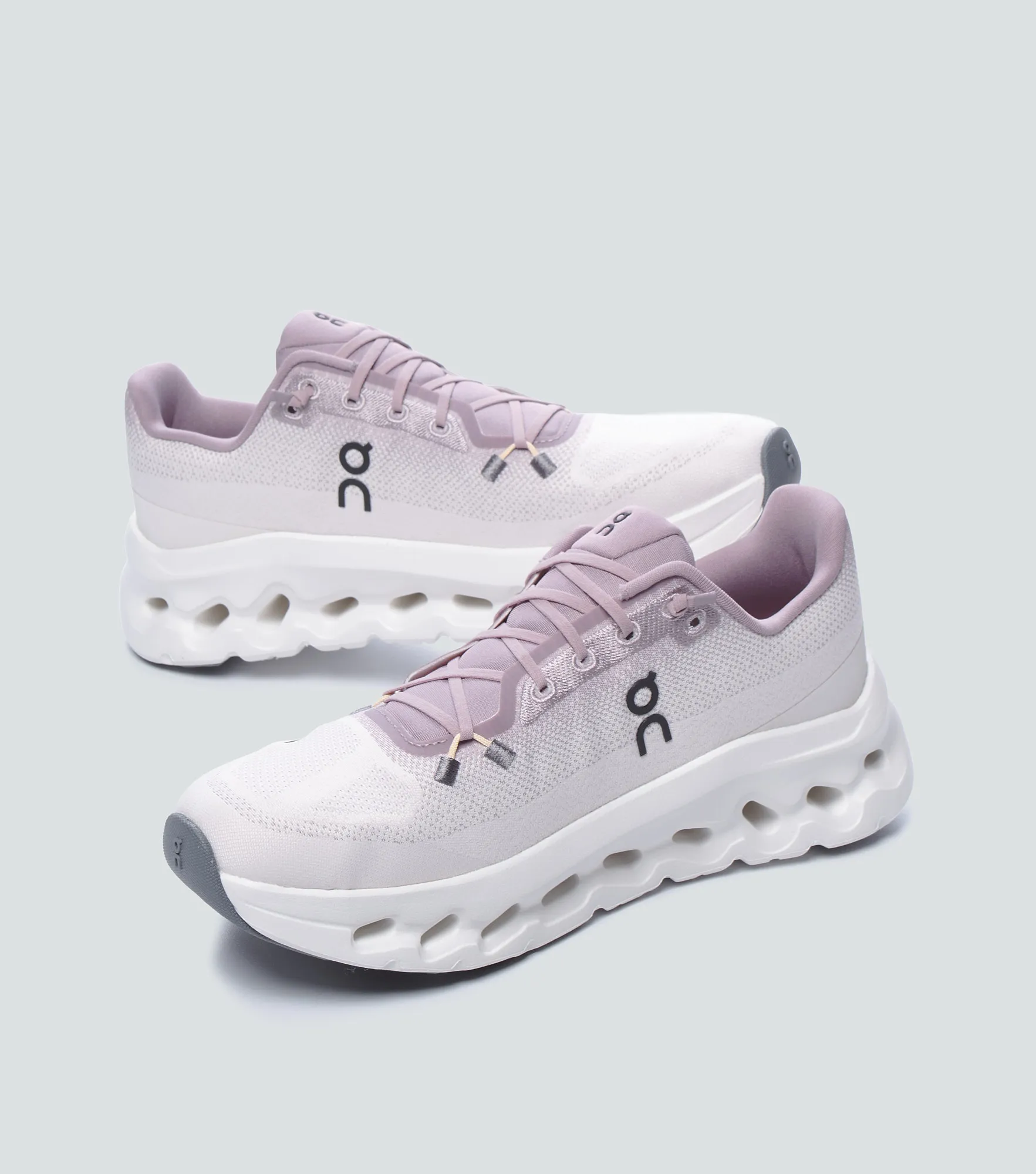 Tenis On Running Cloud 6 Versa 133245 BL