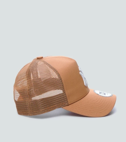 Gorra New Era League Ess Trucker NeyyanBG