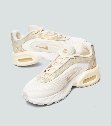 Tenis Nike W Air Max Fire SeCR