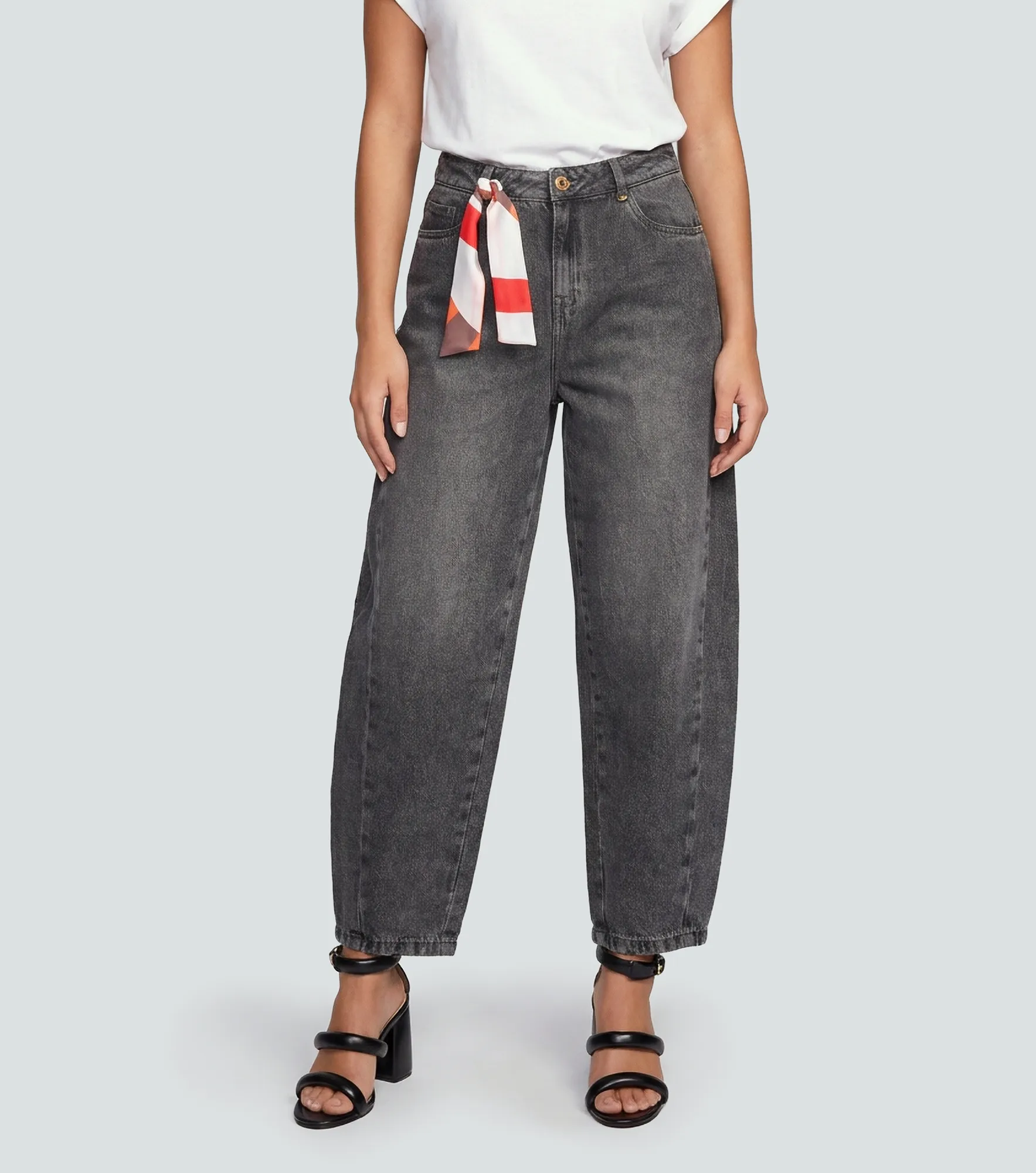 Jean Para Mujer Tipo Barrel Con Proceso Barcelona Kendall DerekGR