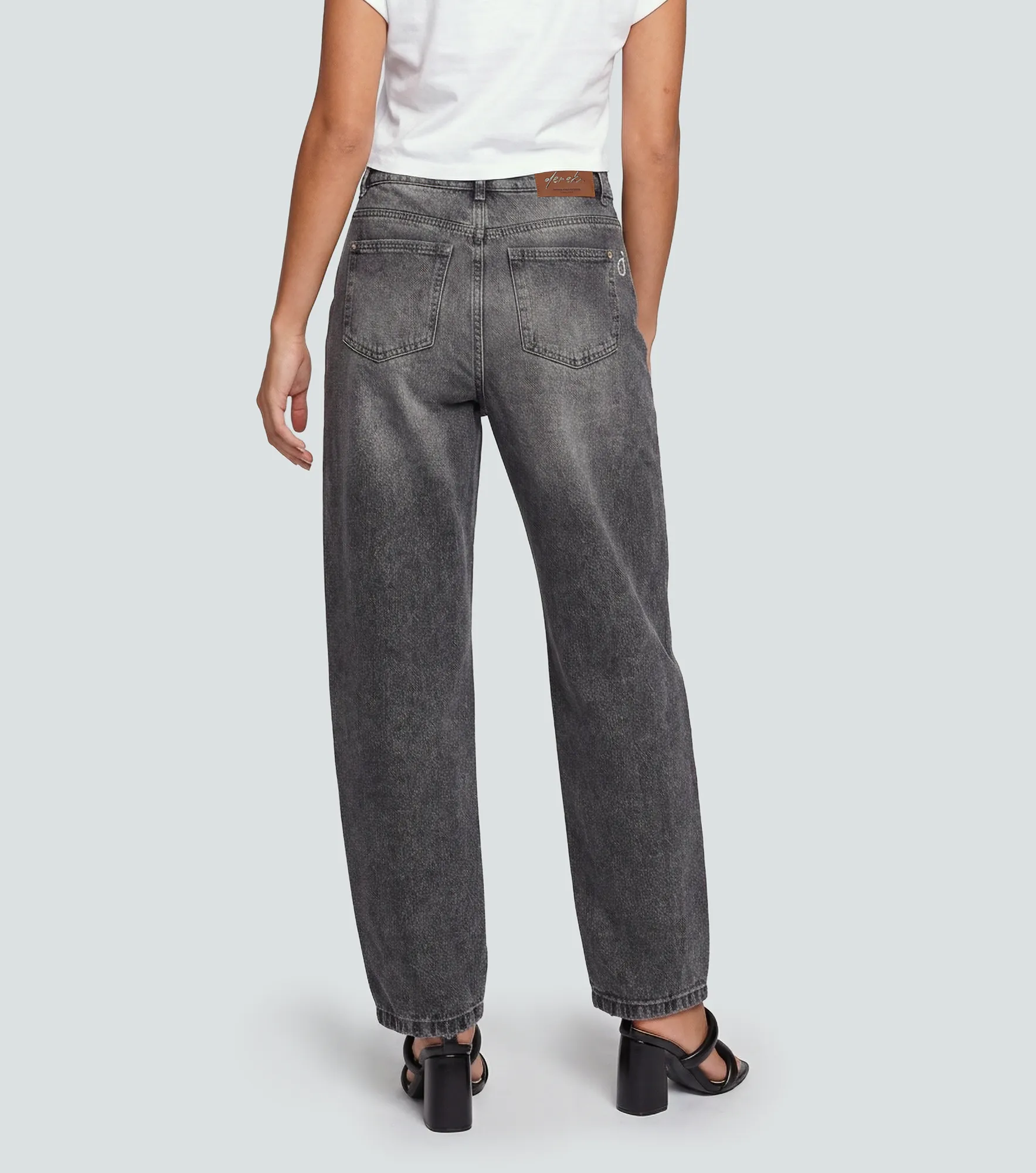 Jean Para Mujer Tipo Barrel Con Proceso Barcelona Kendall Derek 837363 GR