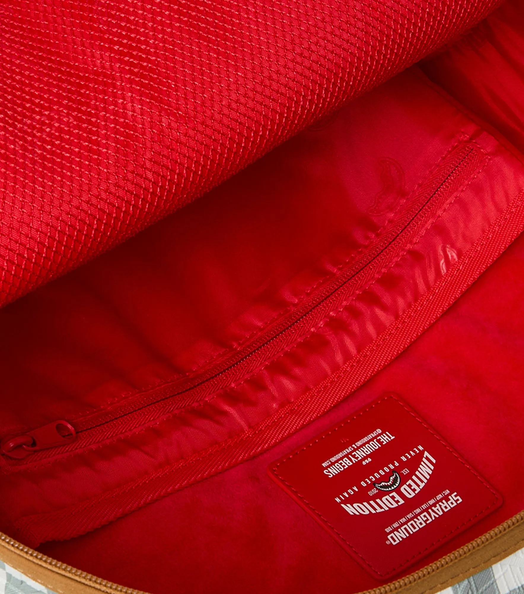 Morral Sprayground Graff Embossed Cream Check 133568 BL