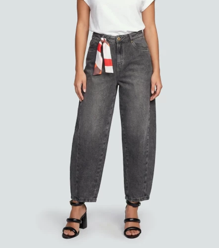 Jean Para Mujer Tipo Barrel Con Proceso Barcelona Kendall DerekGR