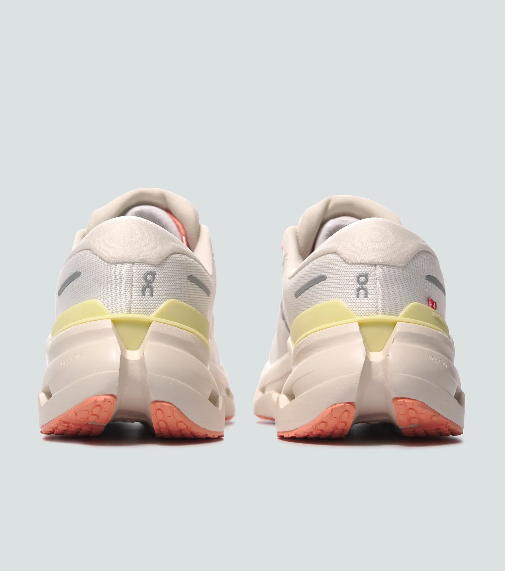 Tenis On Running Cloudrunner 3 133655 BL