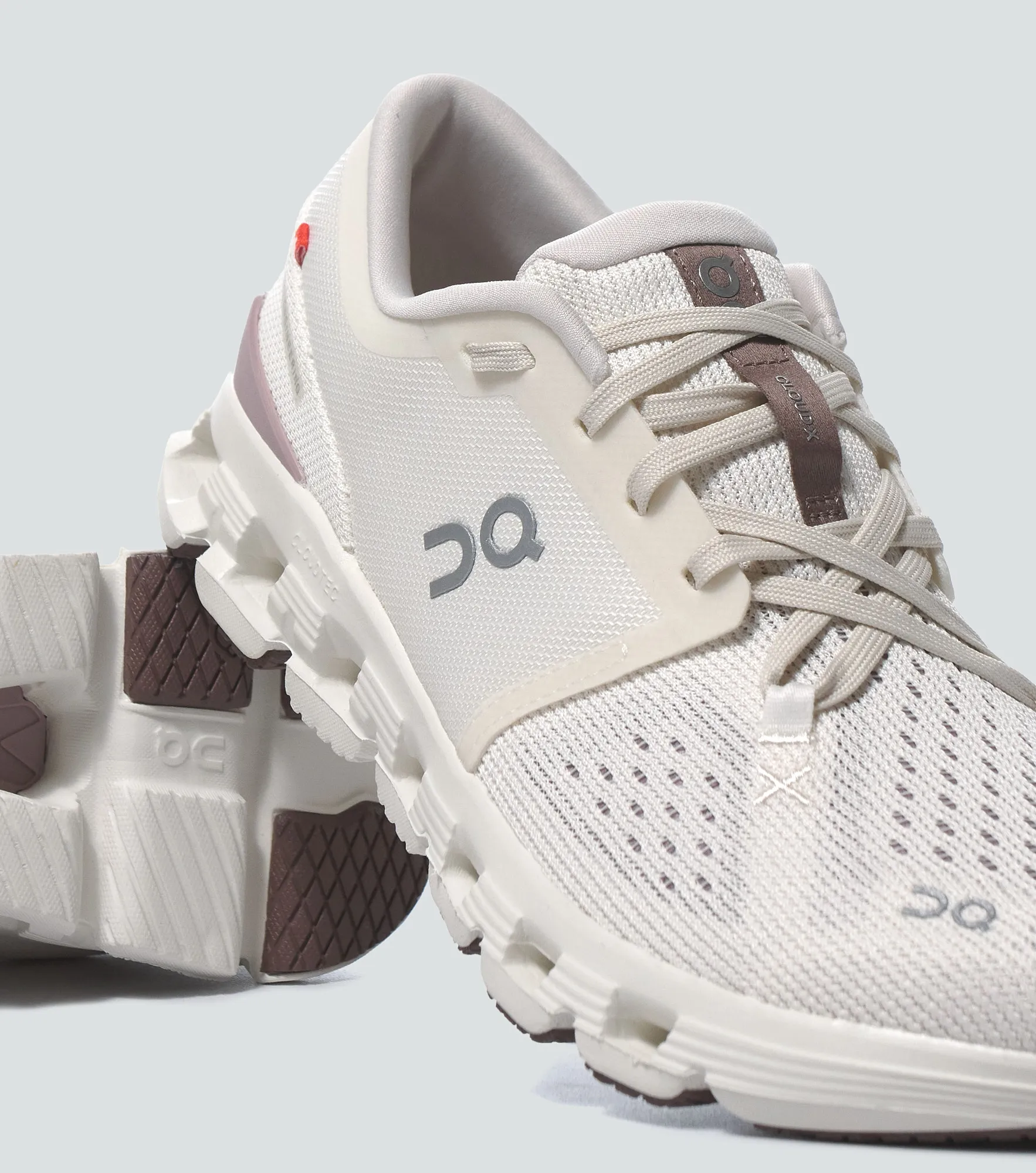 Tenis On Running Cloud X 4 133872 CR