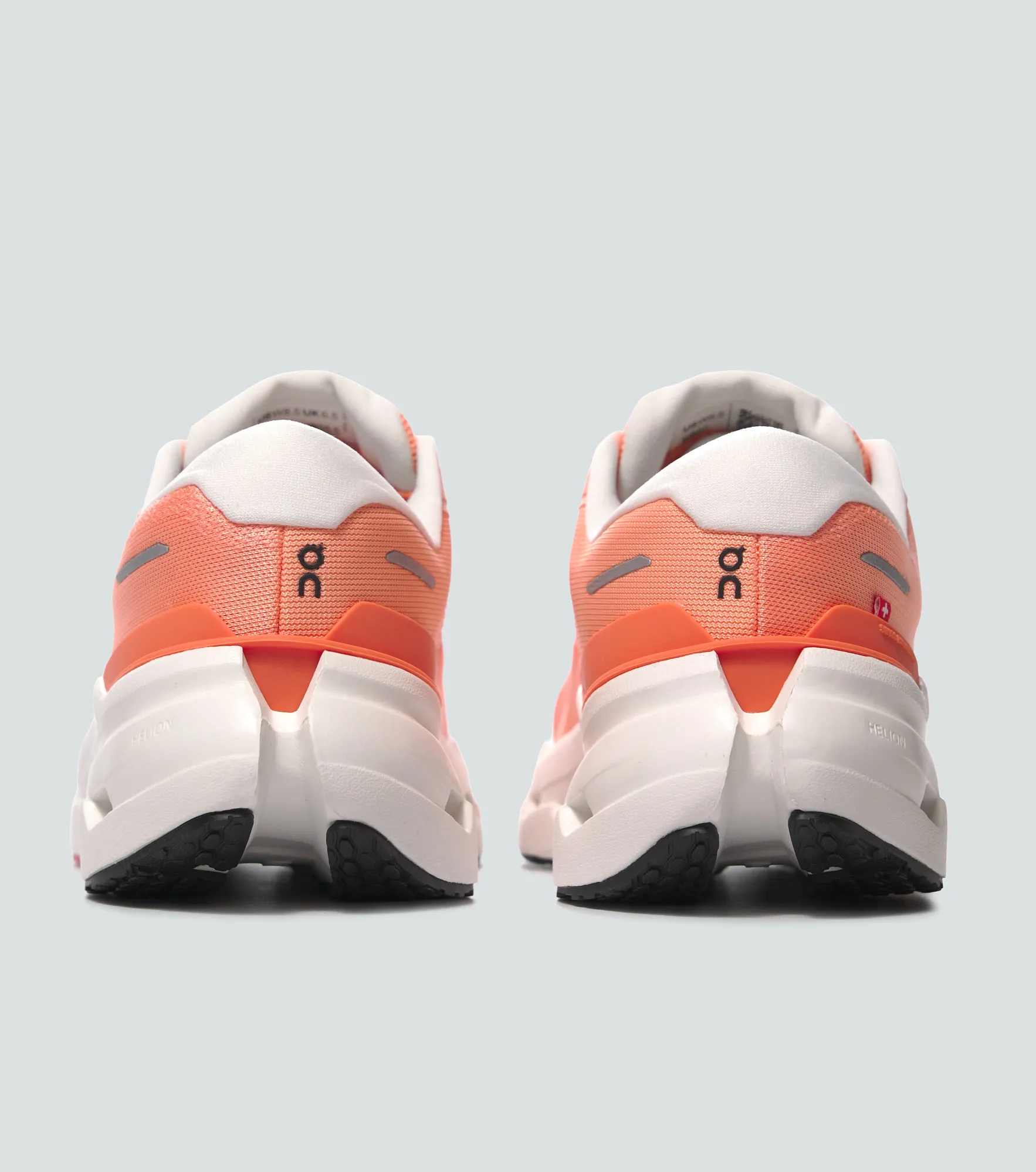 Tenis On Running Cloudrunner 3 133656 CB
