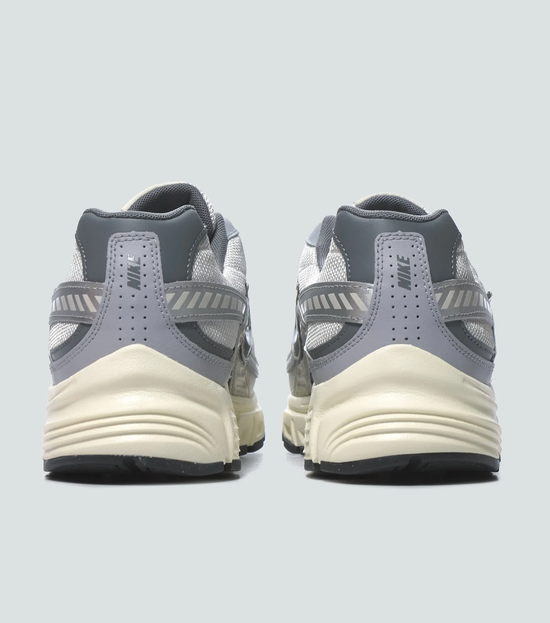Tenis Nike Wmns Initiator 133886 GR