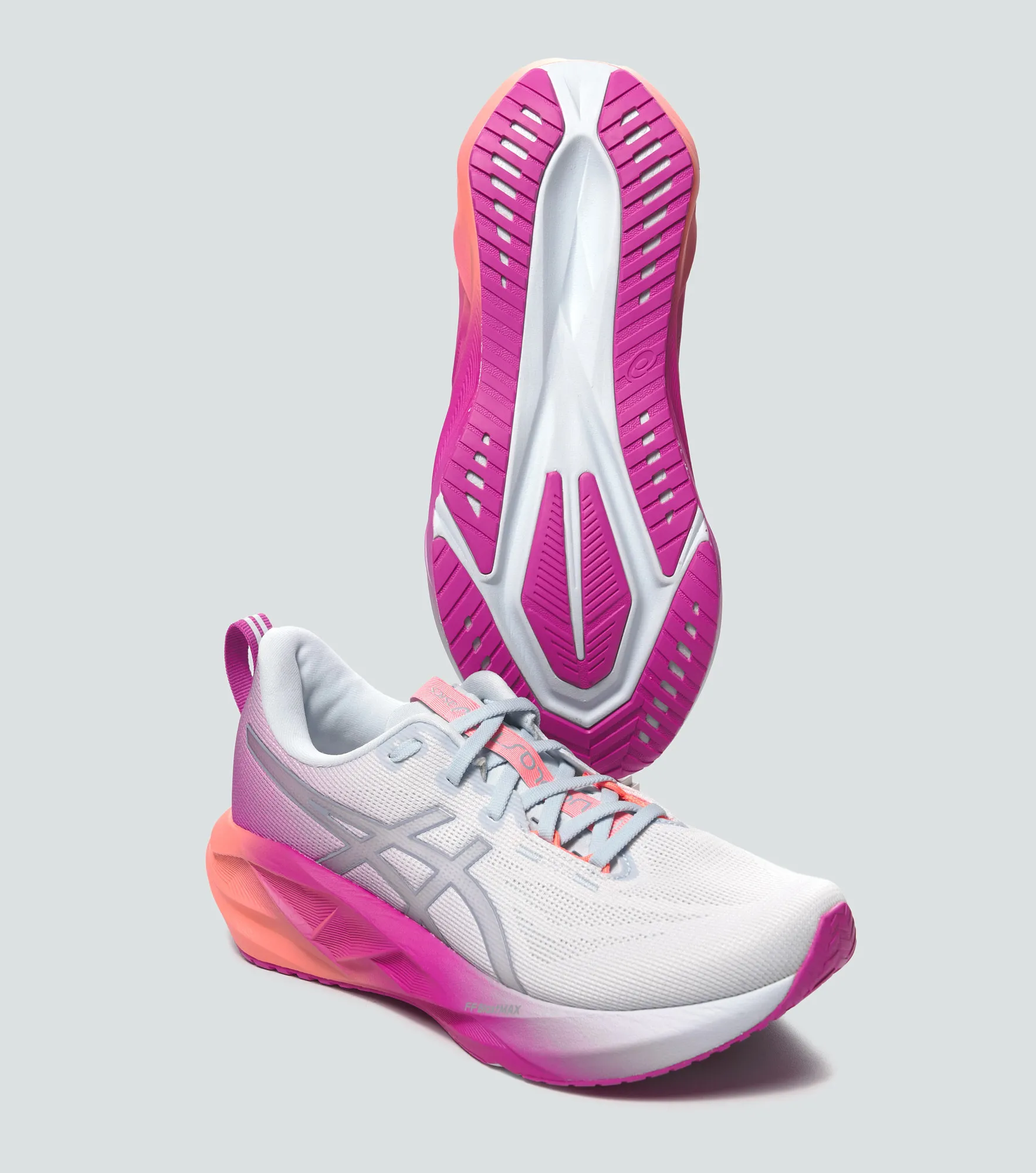 Tenis Asics Novablast 5 133712 BL