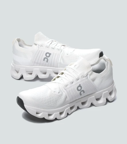 Tenis On Running Cloudswift 4BL